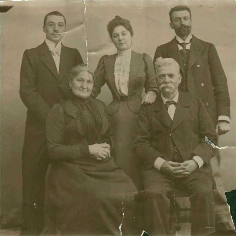 La famille Hinzelin vers 1900.